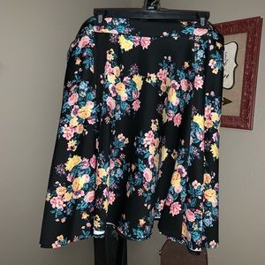 Ashley Nell TiptonXBoutique+ floral Skirt size 3X